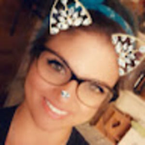 Meet your Posher, Hollie